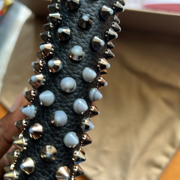 Christian Louboutin Panettone Spike Leather Zippy Around Wallet retails $750 - Picture 13 of 16